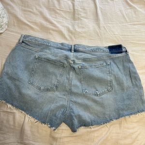Abercrombie & Fitch Mom Shorts, size 22